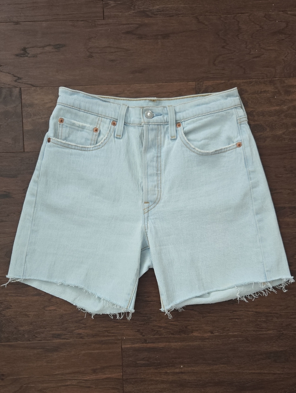 NEW Levi's Light Blue High-Rise Denim Shorts with Raw Hem Retail $75 NWOT